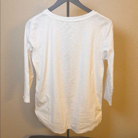 Kirkland Signature White 3/4 length Sleeve Top - Picture 5 of 12
